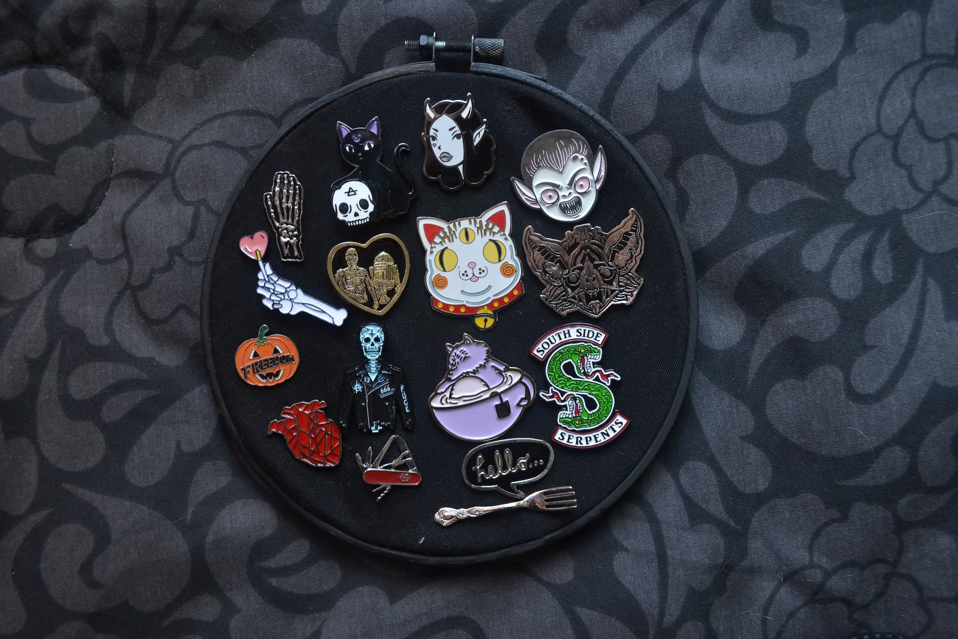 Fundraising Success with Custom Lapel Pins: Creative and Effective Campaign Strategies