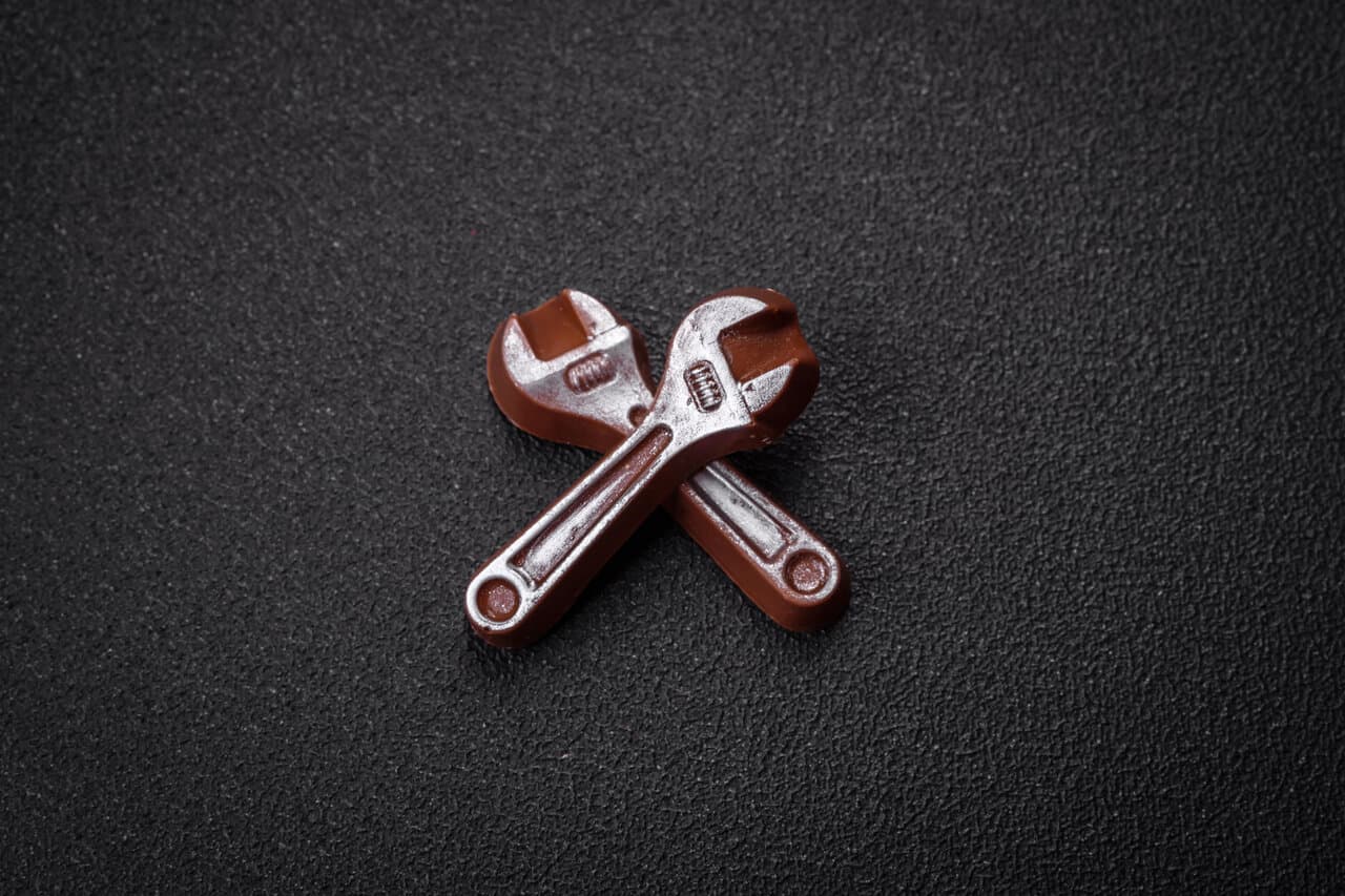 Boost Brand Visibility with Custom Lapel Pins: Design Tips and Advantages